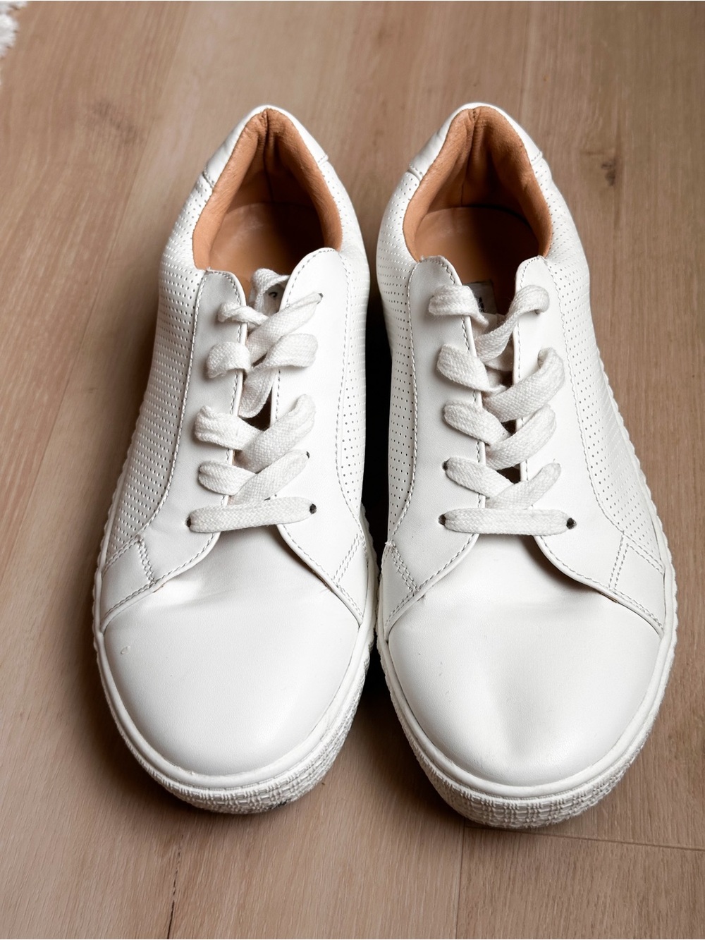 Steve Madden Toliver White Low-Top Lace-Up Platform Sneakers with Tan Lining - 9